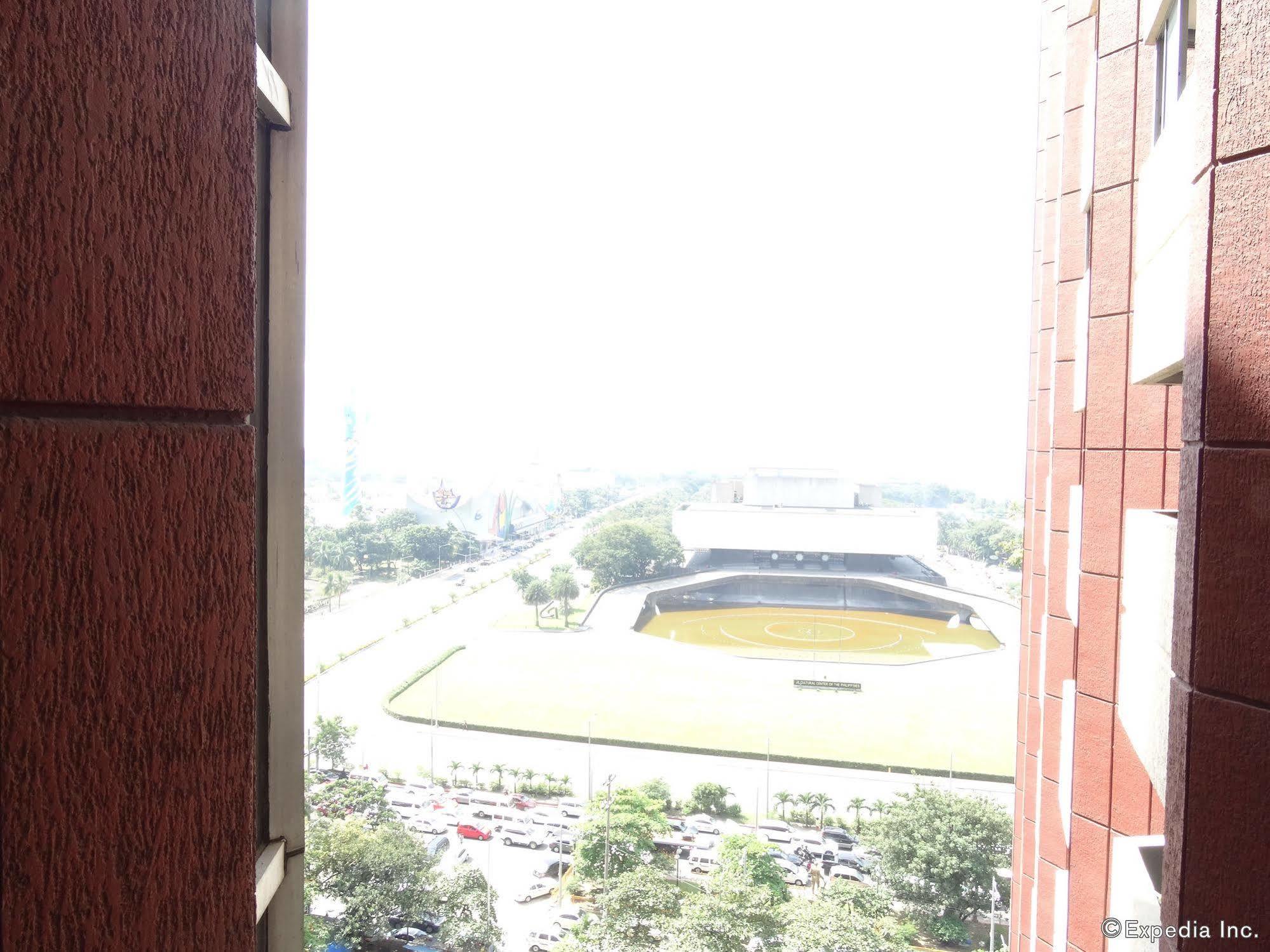 Manila Bay Serviced Apartments Bagian luar foto